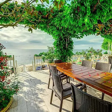 Apartment Private Beach 2br La Mer Flat With Free Parking *