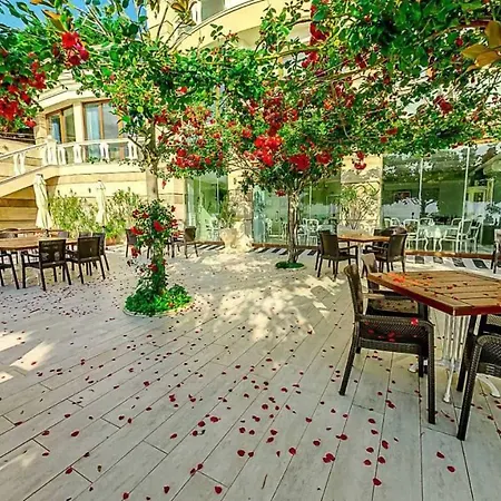 Private Beach 2br La Mer Flat With Free Parking *