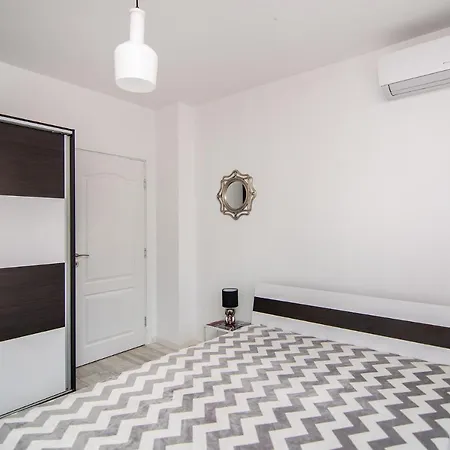 Private Beach 2br La Mer Flat With Free Parking Apartment