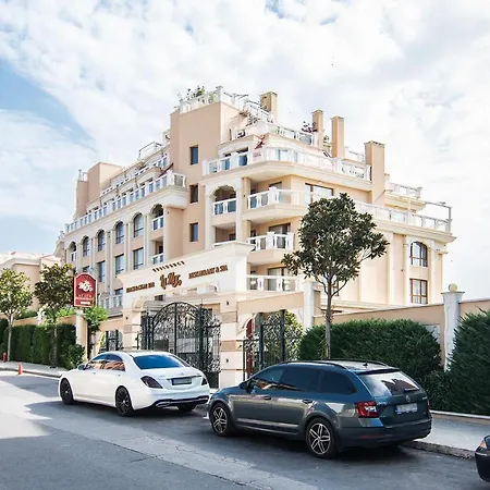 Apartment Private Beach 2br La Mer Flat With Free Parking